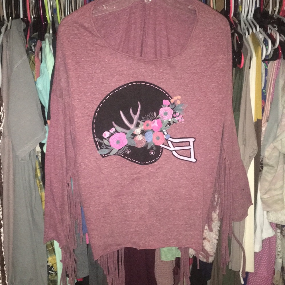 Judith March med fringe football top